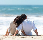 happy-couple-beach-small