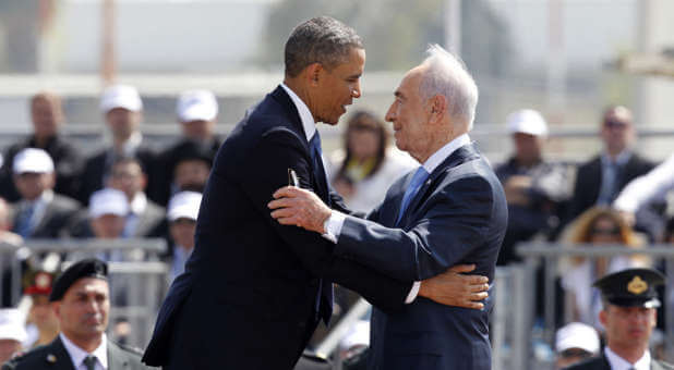 U.S. President Barack Obama (l) and Israeli President Shimon Peres