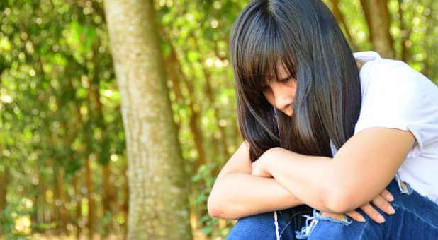 Help Heal Your Daughter’s Heart With These 4 Practical Steps