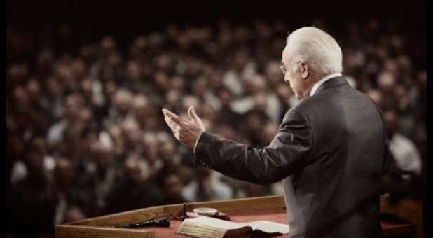 Pastor John MacArthur and Grace Community Church Win Right to Hold Indoor Worship Services