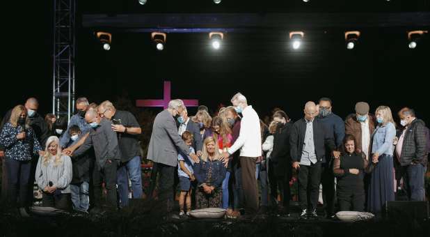 ‘Best Days Are Ahead’: Rick Warren’s Saddleback Church Ordains Three Women to Pastorate