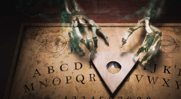 New ‘AI-Generated Ouija Board’ Aims to Converse with the Dead